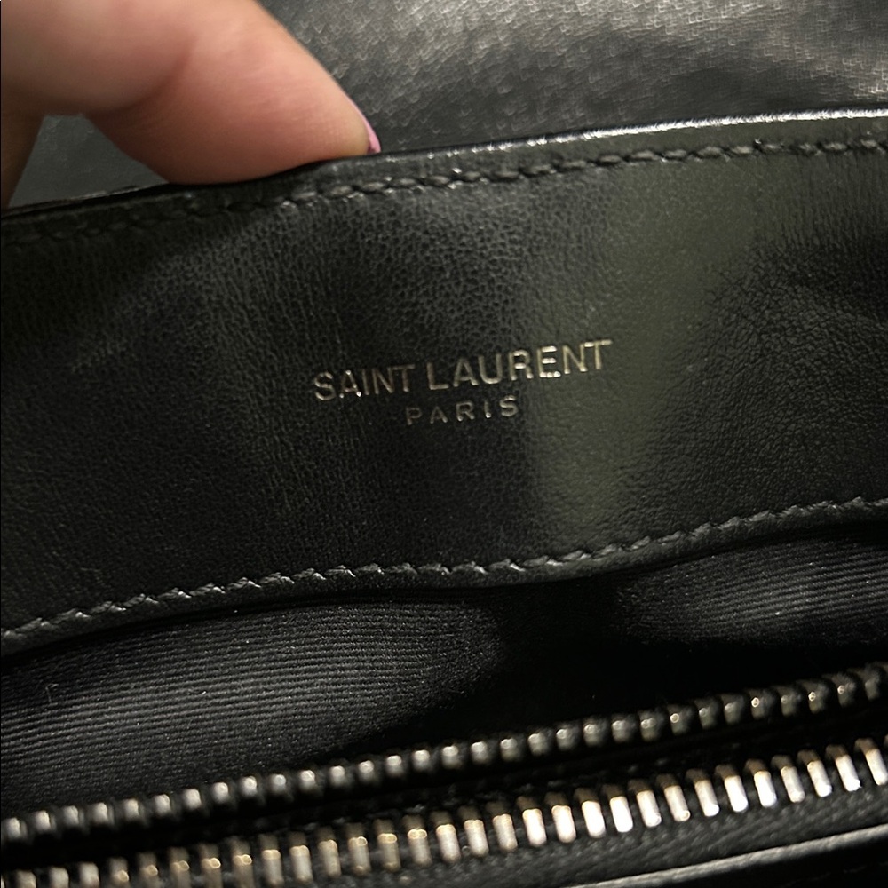 Saint Laurent Black Small Loulou Chevron Shoulder Bag Authentic - Picture 5 of 12